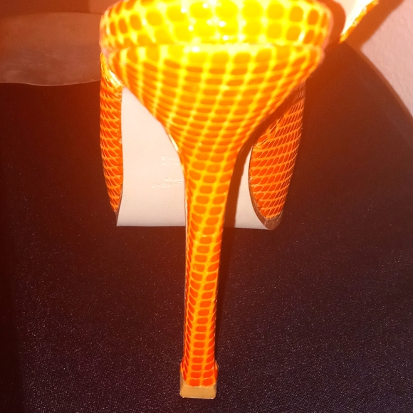 Orange Stiletto Pumps - Picture 4 of 5
